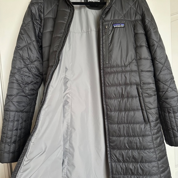 Women’s Patagonia Puff - Picture 3 of 4
